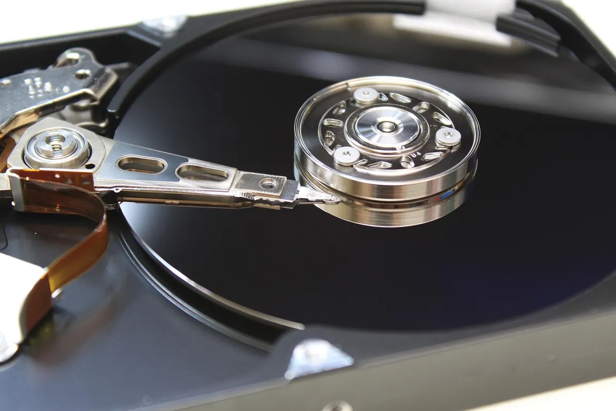 Cloud Backup vs Local Backup: A Beginner's Guide to Where Your Files Should Live